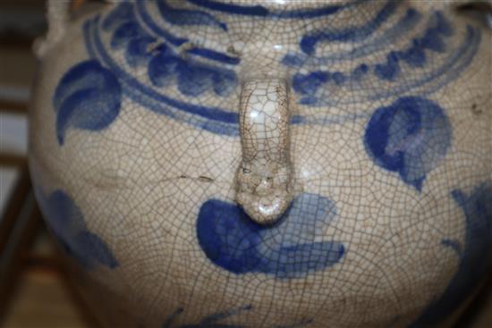 A Chinese blue and white jar height 31cm